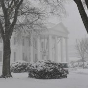whitehouse-snow1
